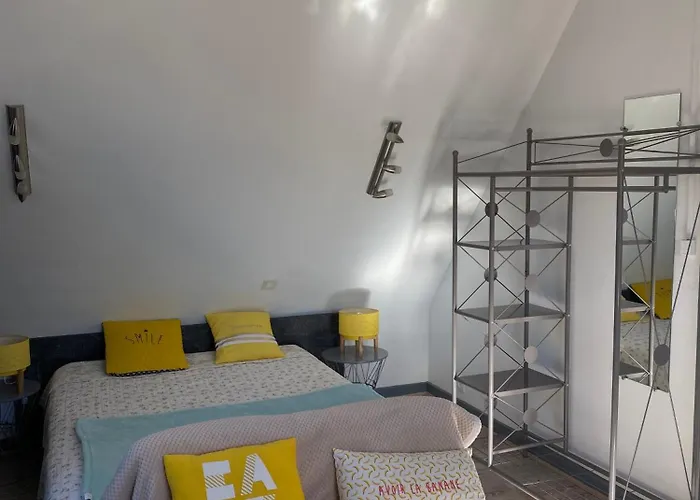 Studio Perros Guirec Village Prefere Des Francais